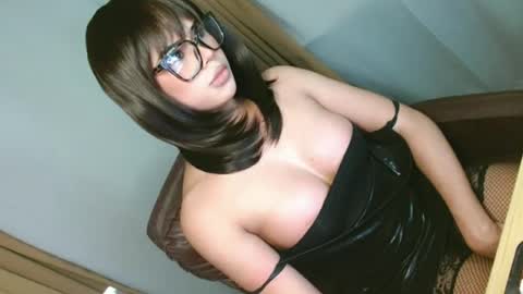 Snapshot of hotasian_ chatting on June 12, 5:01 pm hotasian_ online show from June 12, 5:01 pm