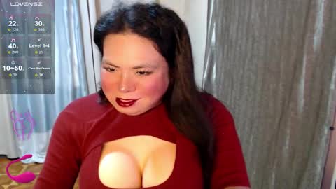 Snapshot of hotasian_mama chatting on October 9, 7:17 am Grace online show from October 9, 7:17 am