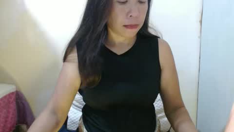 hotasianyue69 online show from December 3, 3:43 pm