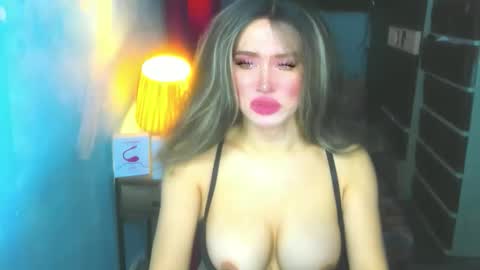 Snapshot of hotbabe_tanya chatting on April 27, 2:42 am T A N Y A online show from April 27, 2:42 am