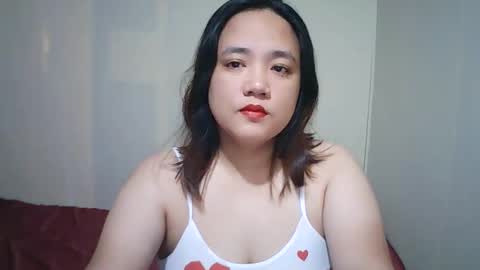 Snapshot of hotbabymomma chatting on February 14, 1:02 am Lynn online show from February 14, 1:02 am