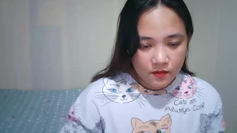 Snapshot of hotbabymomma chatting on February 18, 5:20 am Lynn online show from February 18, 5:20 am