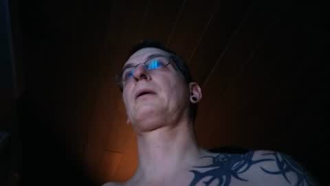 Tom online show from June 20, 8:22 pm