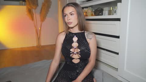 Bella online show from October 2, 5:31 pm