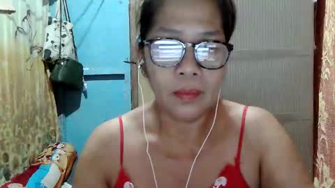 Snapshot of hotbetty_45 chatting on May 8, 10:26 pm hotbetty_45 online show from May 8, 10:26 pm