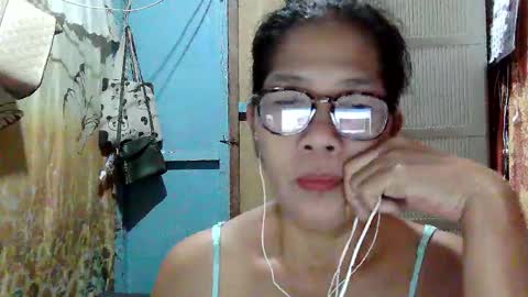 Snapshot of hotbetty_45 chatting on May 10, 10:48 pm hotbetty_45 online show from May 10, 10:48 pm