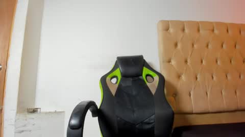 hotblosson online show from November 5, 1:44 pm