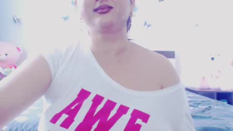 Snapshot of hotboobsmaya chatting on July 9, 11:36 am hotboobsmaya online show from July 9, 11:36 am