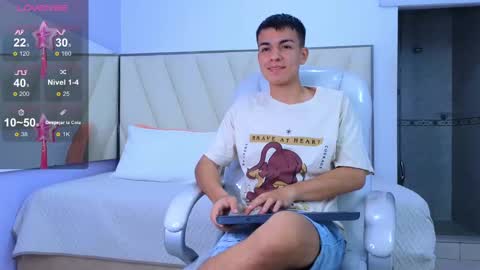 Snapshot of hotboy21_ chatting on September 23, 3:31 am hotboy21_ online show from September 23, 3:31 am
