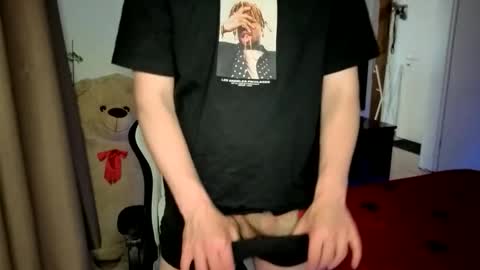 Snapshot of hotboyshorny chatting on June 7, 3:27 pm Hotboyshorny online show from June 7, 3:27 pm