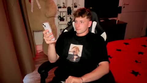 Snapshot of hotboyshorny chatting on August 6, 5:26 pm Hotboyshorny online show from August 6, 5:26 pm