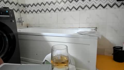 hotboyvicky online show from April 12, 12:43 pm