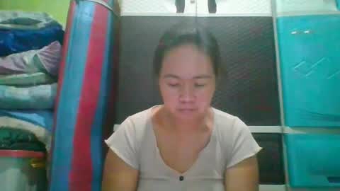 Snapshot of hotchicks4uxx chatting on February 5, 12:31 am hotchicks4uxx online show from February 5, 12:31 am