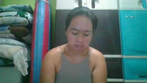 Snapshot of hotchicks4uxx chatting on February 13, 11:58 pm hotchicks4uxx online show from February 13, 11:58 pm