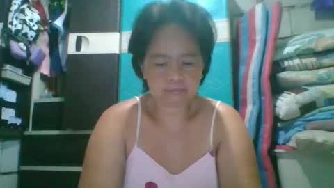 hotchicks4uxx online show from January 6, 11:40 pm