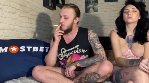 YounHotCouple online show from January 18, 10:28 am