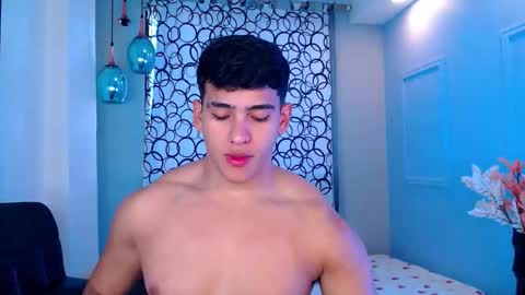 Hussain   aaron and Ekko online show from January 9, 1:47 pm