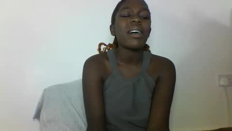 Snapshot of hotcutetracie chatting on October 9, 7:23 pm VICTORIA online show from October 9, 7:23 pm
