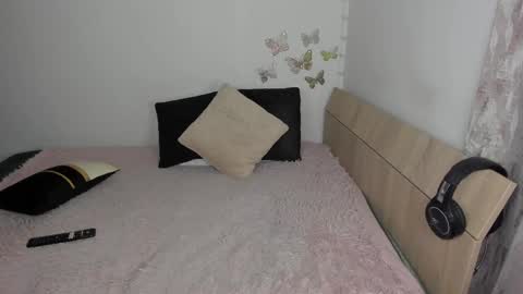 Snapshot of hotdelightsxy chatting on September 23, 4:37 am KRISS LUNA online show from September 23, 4:37 am