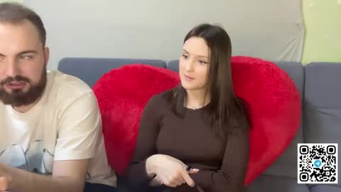 Snapshot of hotduoplay chatting on April 23, 7:16 pm Max and Alina online show from April 23, 7:16 pm