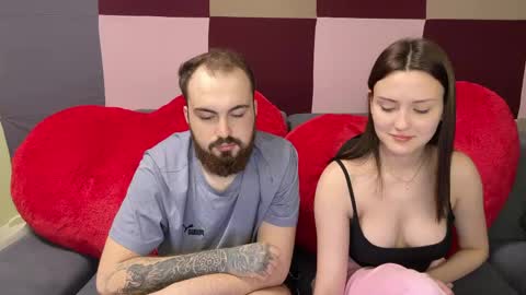 Snapshot of hotduoplay chatting on May 5, 9:12 pm Max and Alina online show from May 5, 9:12 pm