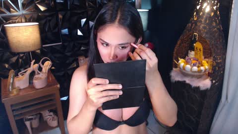 Snapshot of hotevatrans chatting on January 3, 4:33 am EVA online show from January 3, 4:33 am