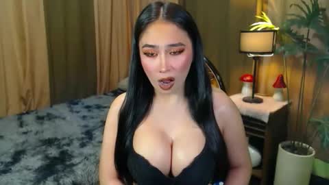 Snapshot of hotevatrans chatting on November 5, 11:05 pm EVA online show from November 5, 11:05 pm