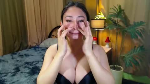 Snapshot of hotevatrans chatting on November 9, 10:30 pm EVA online show from November 9, 10:30 pm