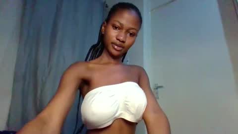 hotfalling706077 online show from December 7, 11:56 pm