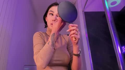 hotfallingdevil online show from March 13, 5:36 am