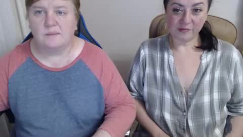 Snapshot of hotfiremommy chatting on October 25, 8:03 pm LimonkaFire online show from October 25, 8:03 pm