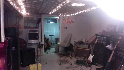 Snapshot of hotforteacher1977 chatting on December 6, 2:17 pm Smoochface online show from December 6, 2:17 pm