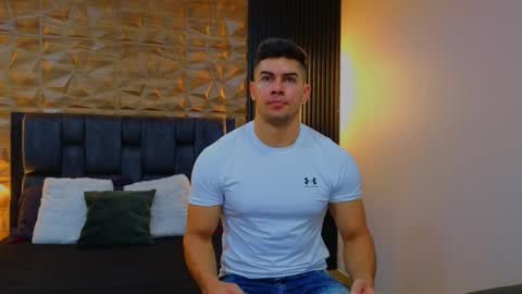 Snapshot of hotfuckers4uu chatting on February 19, 4:22 pm felipe marcello online show from February 19, 4:22 pm