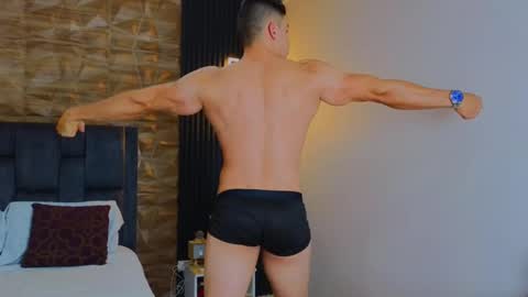 Snapshot of hotfuckers4uu chatting on February 24, 11:19 pm felipe marcello online show from February 24, 11:19 pm