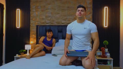 Snapshot of hotfuckers4uu chatting on February 27, 2:32 pm felipe marcello online show from February 27, 2:32 pm