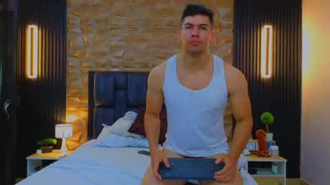 Snapshot of hotfuckers4uu chatting on February 28, 2:42 pm felipe marcello online show from February 28, 2:42 pm