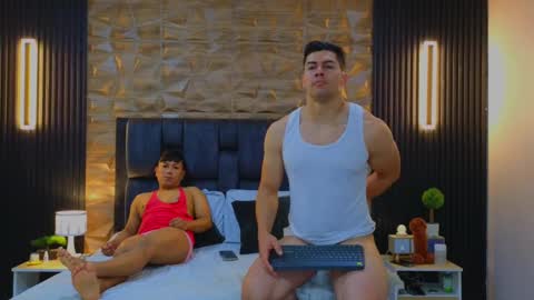 Snapshot of hotfuckers4uu chatting on March 5, 2:23 pm felipe marcello online show from March 5, 2:23 pm