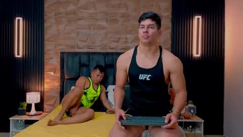 Snapshot of hotfuckers4uu chatting on September 17, 2:52 pm felipe marcello online show from September 17, 2:52 pm