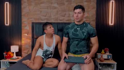 Snapshot of hotfuckers4uu chatting on October 14, 2:40 pm felipe marcello online show from October 14, 2:40 pm