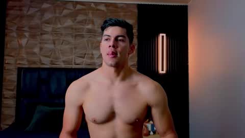 Snapshot of hotfuckers4uu chatting on October 18, 8:31 pm felipe marcello online show from October 18, 8:31 pm