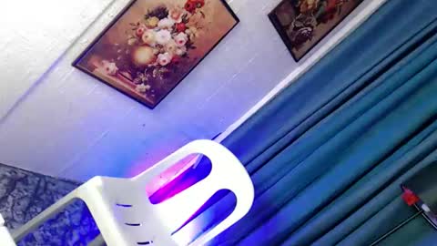 hotfucking_queen1111 online show from November 17, 5:35 am