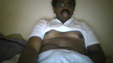 hotgluteus4321 online show from November 28, 12:41 pm