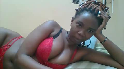 Snapshot of hotgodees chatting on November 1, 7:54 am Queen online show from November 1, 7:54 am