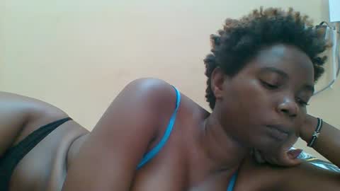 Snapshot of hotgodees chatting on November 9, 8:01 am Queen online show from November 9, 8:01 am