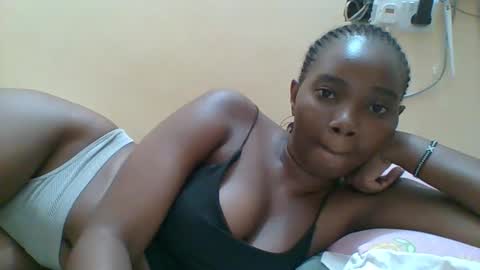 Snapshot of hotgodees chatting on November 24, 5:23 pm Queen online show from November 24, 5:23 pm