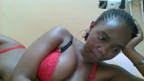 Snapshot of hotgodees chatting on November 25, 7:36 pm Queen online show from November 25, 7:36 pm