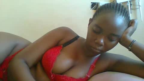 Snapshot of hotgodees chatting on November 28, 1:58 pm Queen online show from November 28, 1:58 pm