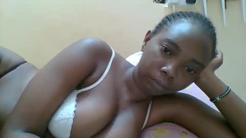 Snapshot of hotgodees chatting on December 2, 6:58 pm Queen online show from December 2, 6:58 pm