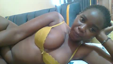 Snapshot of hotgodees chatting on May 21, 4:52 am Queen online show from May 21, 4:52 am