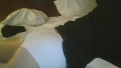 Snapshot of hotguynpanties chatting on December 23, 10:53 am hotguynpanties online show from December 23, 10:53 am